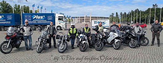 Motorräder vor dem Olympiastadion Berlin